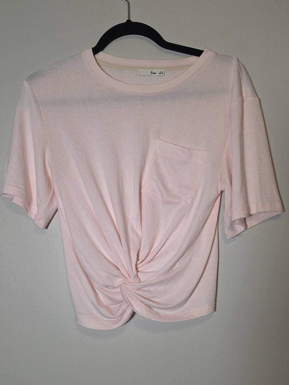 Aritzia Wilfred Free Pale Pink Cropped Twist-Front Pocket Tee